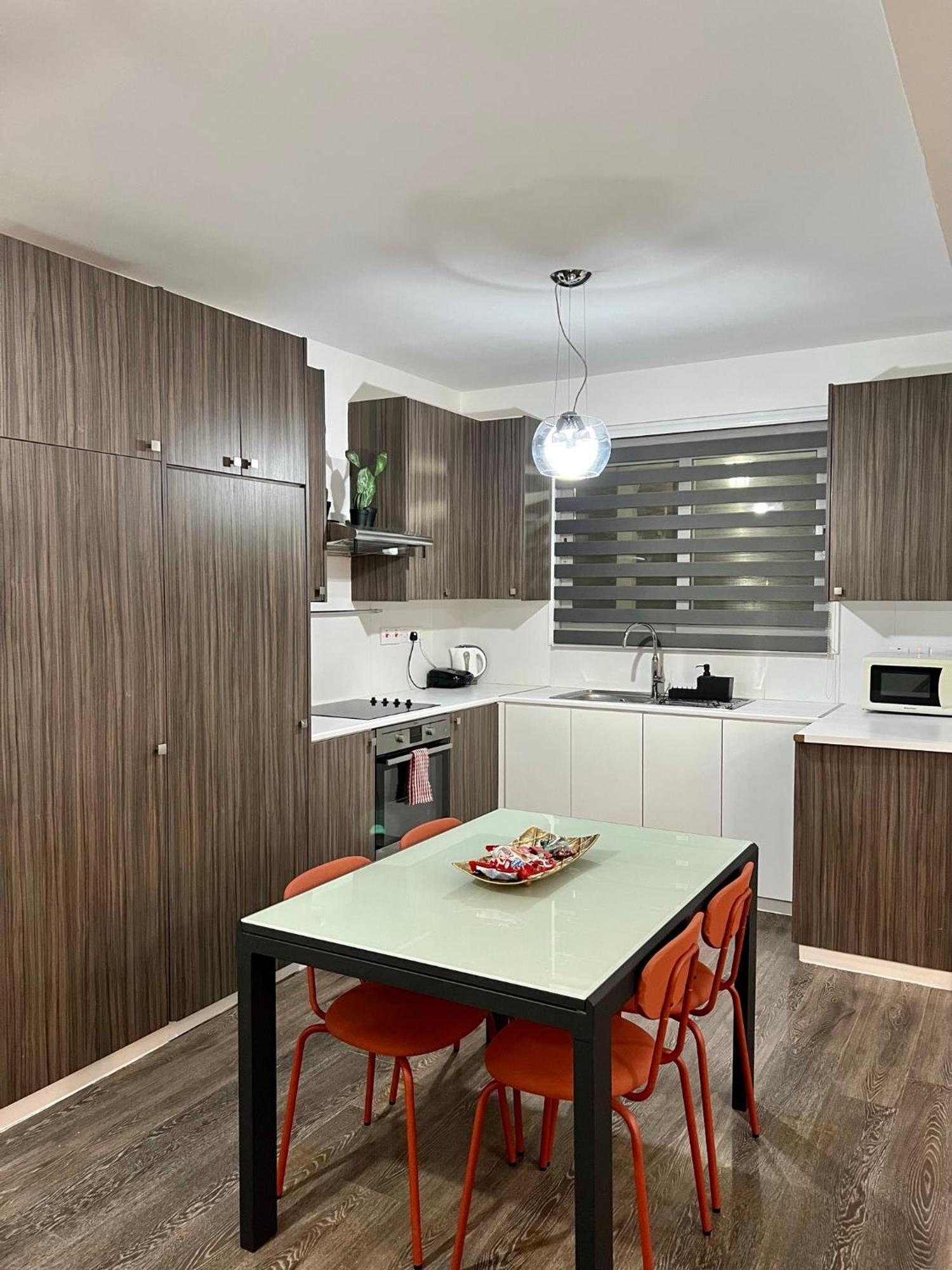 Fat Cow Apartments ลาร์นาคา ภายนอก รูปภาพ