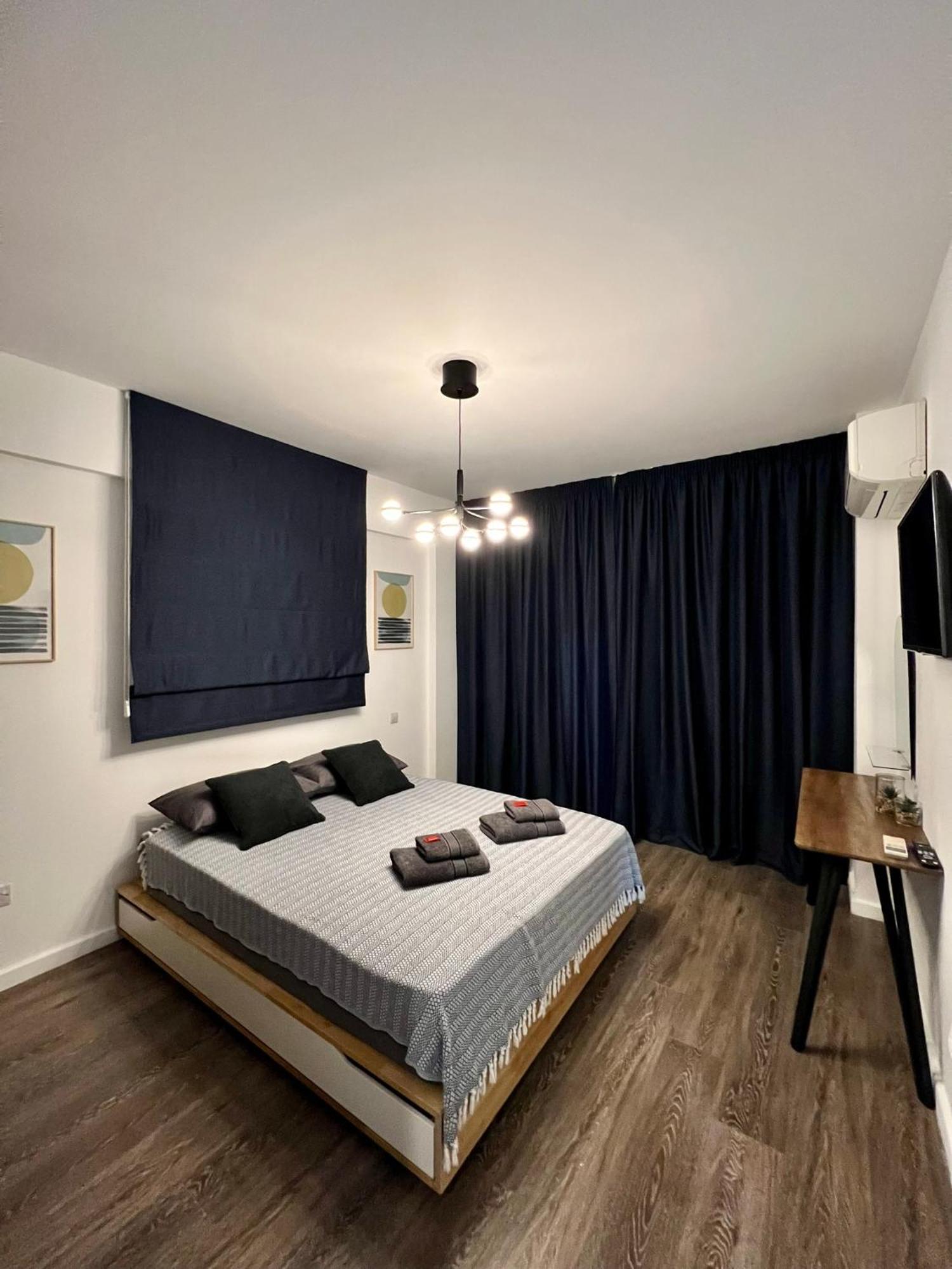 Fat Cow Apartments ลาร์นาคา ภายนอก รูปภาพ