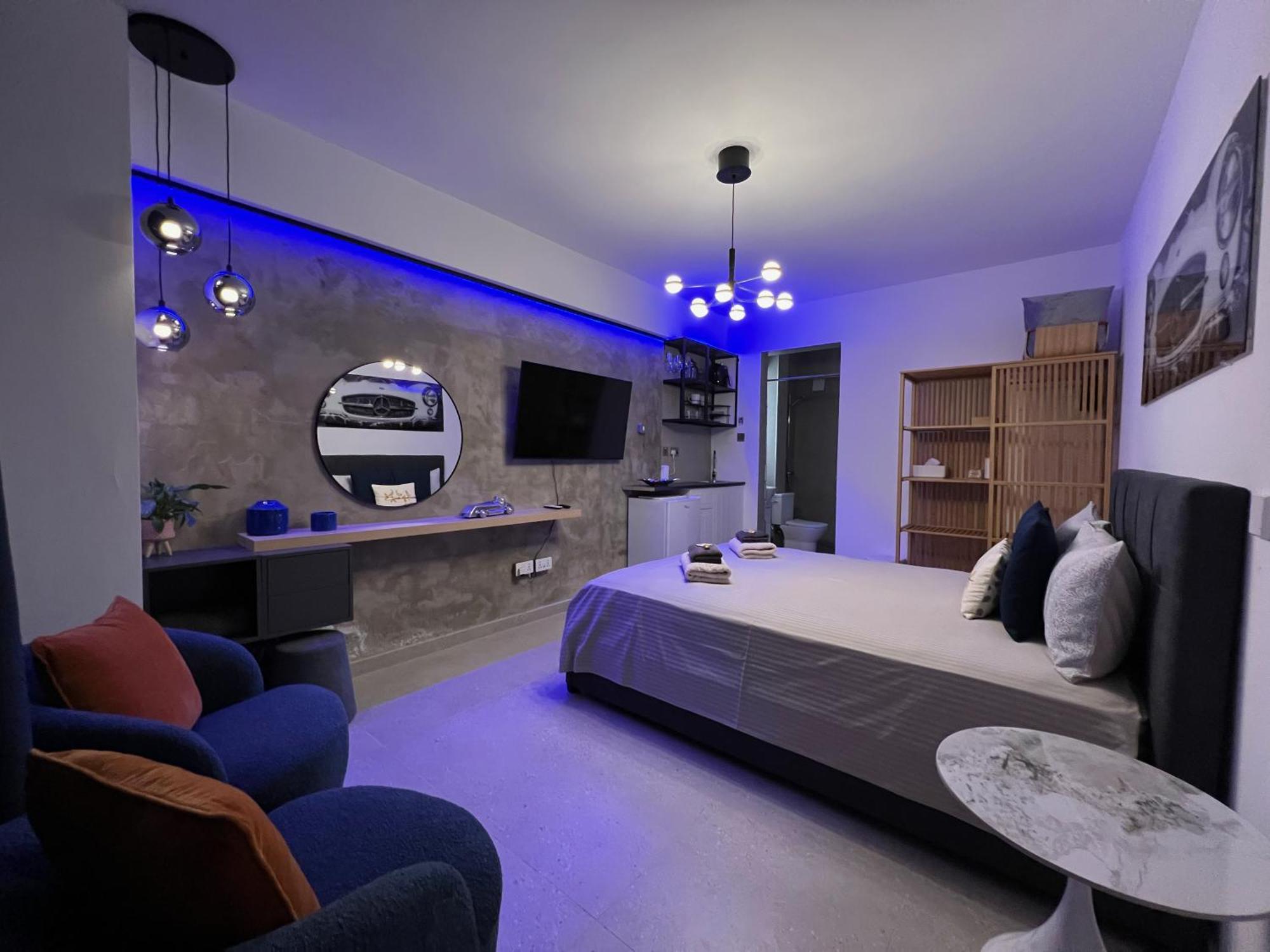 Fat Cow Apartments ลาร์นาคา ภายนอก รูปภาพ