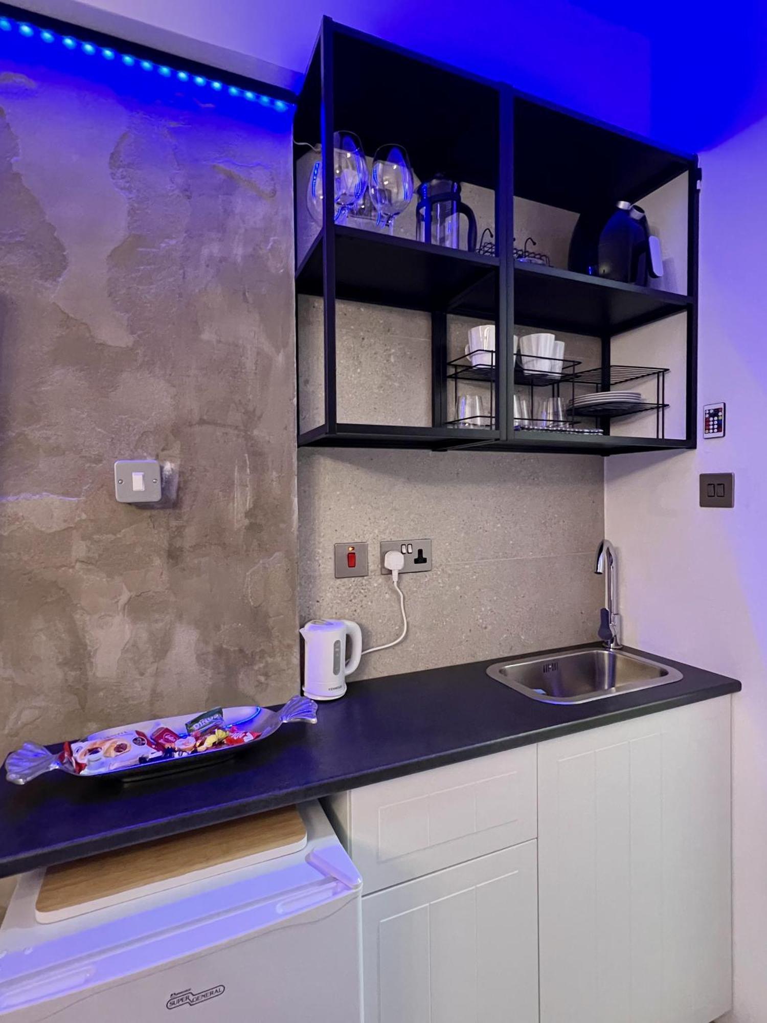 Fat Cow Apartments ลาร์นาคา ภายนอก รูปภาพ