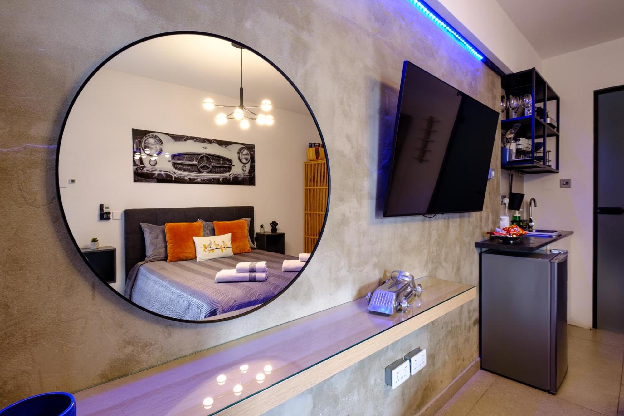 Fat Cow Apartments ลาร์นาคา ภายนอก รูปภาพ